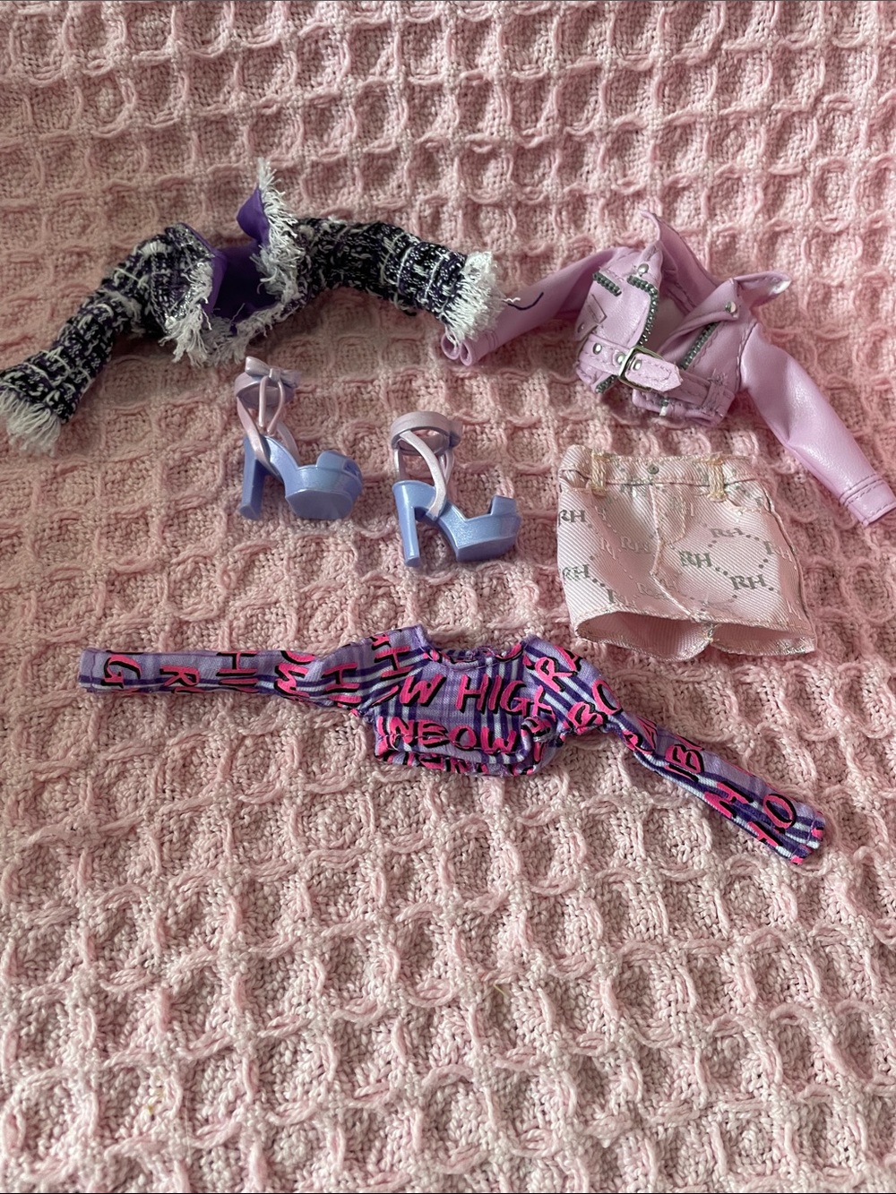 Rainbow High -  Doll Clothing; Silver, purple, white